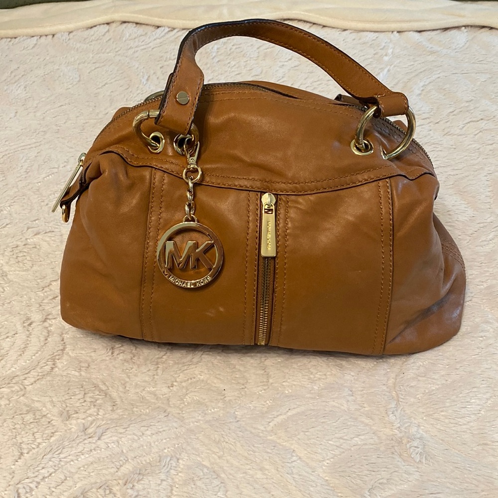 Michael Kors bag. Can be worn as shoulder bag or crossbody very soft leather